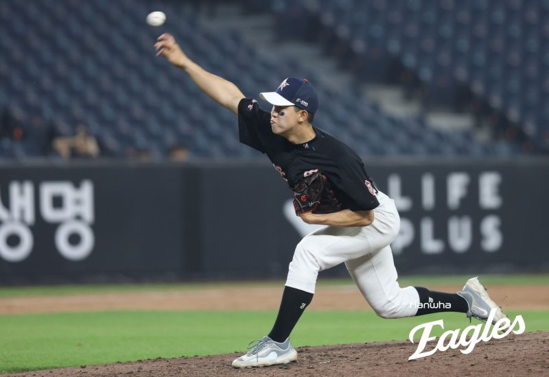 '149㎞ 9K' 폭풍투 장충고 에이스 문서준 "미국