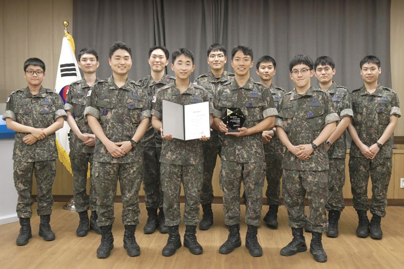 공군 제15특수임무비행단. <span id='_stock_code_030200' data-stockcode='030200'>KT</span> 제공