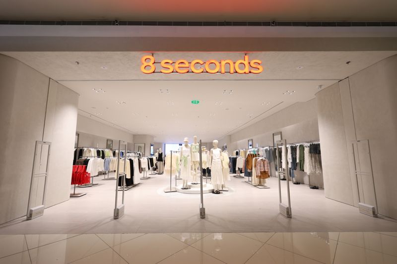 필리핀 마닐라 SM 몰 오브 아시아에 위치한 에잇세컨즈 매장. <span id='_stock_code_028260' data-stockcode='028260'><span id='_stock_code_028260' data-stockcode='028260'>삼성물산</span></span> 패션부문 제공