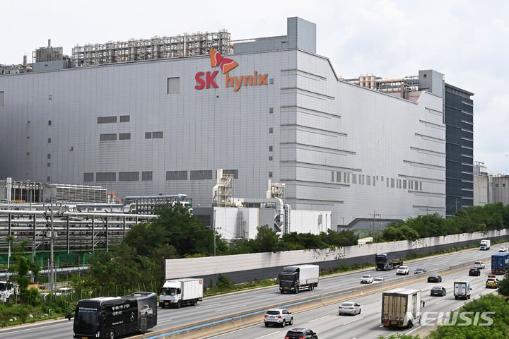 경기 이천시 <span id='_stock_code_000660' data-stockcode='000660'>SK하이닉스</span> 본사. 뉴시스 제공