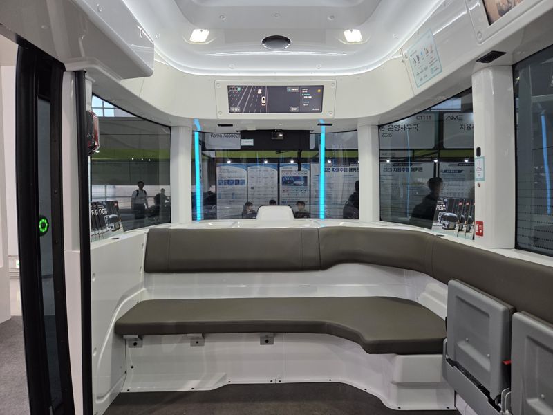 A2Z가 자체 개발한 4단계 자율주행 차량 로이 인테리어 모습이다. 박경호 기자