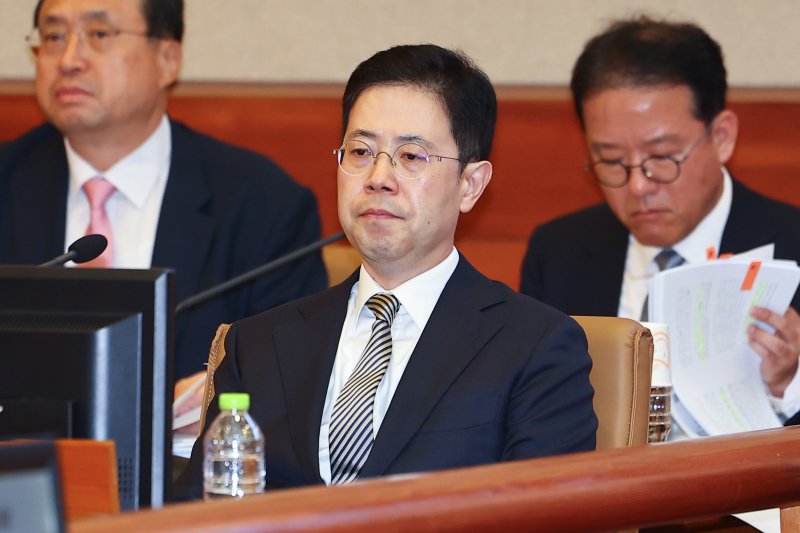 손준성 대구고검 차장(검사장)가 지난 5월 13일 서울 종로구 헌법재판소에서 열린 고발사주 의혹 탄핵심판 첫 정식 변론기일에 출석해 있다.(공동취재) /사진=뉴스1