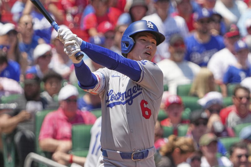 LA 다저스의 김혜성이 8일(현지 시간) 미 미주리주 세인트루이스의 부시 스타디움에서 열린 2025 메이저리그 세인트루이스 카디널스와의 경기 2회 초 2타점 3루타를 치고 있다. 이날 중견수로 선발 출전한 김혜성은 2타수 1안타 2타점 1<span id='_stock_code_032750' data-stockcode='032750'>삼진</span>을 기록했고 다저스는 7-3으로 승리했다.뉴시스