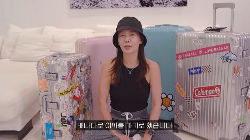[서울&#x3D;뉴시스] 방송인 안선영은 4일 자신의 유튜브 채널을 통해 캐나다 이민을 결심한 이유를 설명했다. (사진&#x3D;유튜브 채널 &#39;이게 바로 안선영&#39; 화면 캡처) 2025.07.05 photo@newsis.com *재판매 및 DB 금지 &#x2F;사진&#x3D;뉴시스