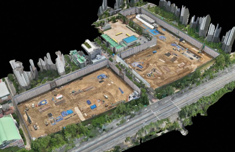 드론 플랫폼으로 제작된 '아크로 드 서초' 현장 전경. <span id='_stock_code_375500' data-stockcode='375500'>DL이앤씨</span> 제공