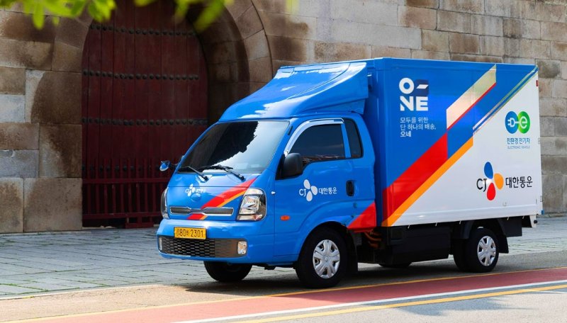 <span id='_stock_code_000120' data-stockcode='000120'>CJ대한통운</span> 택배 차량. CJ대한통운 제공