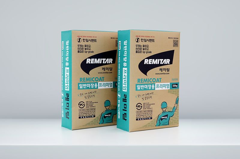 프리미엄 미장용 25kg 레미탈. <span id='_stock_code_300720' data-stockcode='300720'>한일시멘트</span> 제공