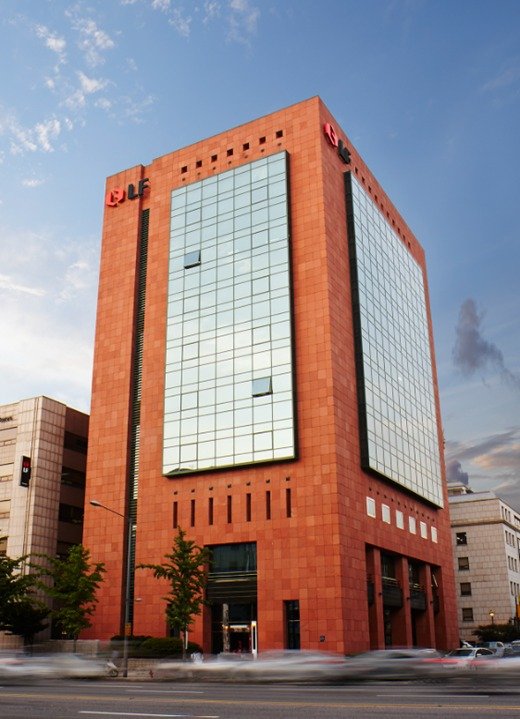 <span id='_stock_code_093050' data-stockcode='093050'>LF</span> 사옥 전경. LF 제공