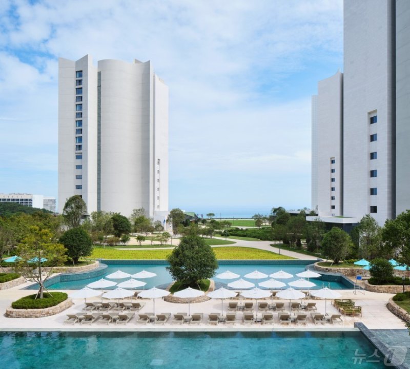 빌라쥬 드 <span id='_stock_code_025980' data-stockcode='025980'>아난티</span> 전경. 아난티 제공