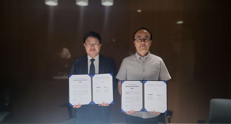 좌측부터 서상민 우리기술 시스템사업부문 부사장, 김성태 <span id='_stock_code_034020' data-stockcode='034020'>두산에너빌리티</span> 원자력I&C사업부 상무. 우리기술 제공.