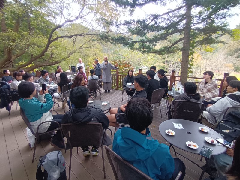 2024년 국립조선왕조실록박물관 국제 교류 프로그램- 월정사 정념스님 특강. 국가유산청 제공