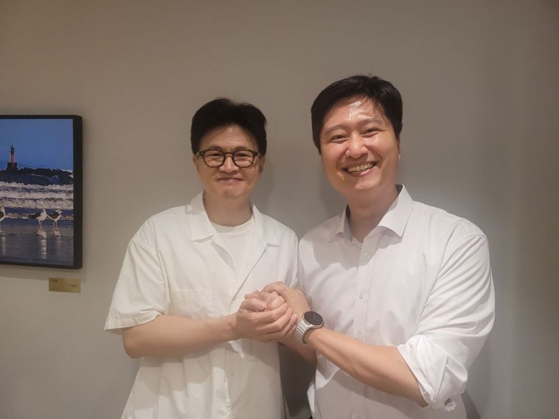 한동훈 전 국민의힘 대표(왼쪽), 우재준 국민의힘 국민의힘 청년최고위원/사진=우재준 국민의힘 청년최고위원 페이스북