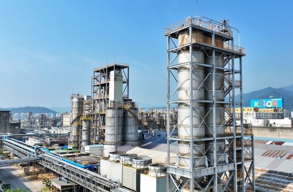 <span id='_stock_code_120110' data-stockcode='120110'>코오롱인더</span>스트리 구미공장. 뉴스1