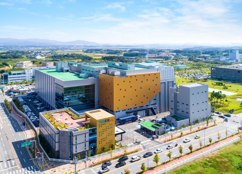 충북 청주시에 위치한 <span id='_stock_code_086520' data-stockcode='086520'>에코프로</span>비엠 오창 외관. <span id='_stock_code_247540' data-stockcode='247540'>에코프로비엠</span> 제공