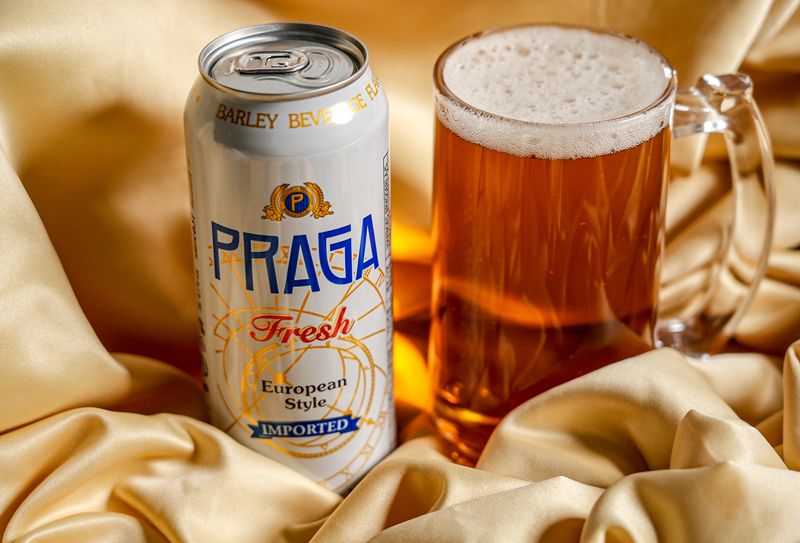 세븐일레븐에서 4캔 4000원에 판매중인 덴마크 맥주 '프라가 프레시'. 세븐일레븐 제공