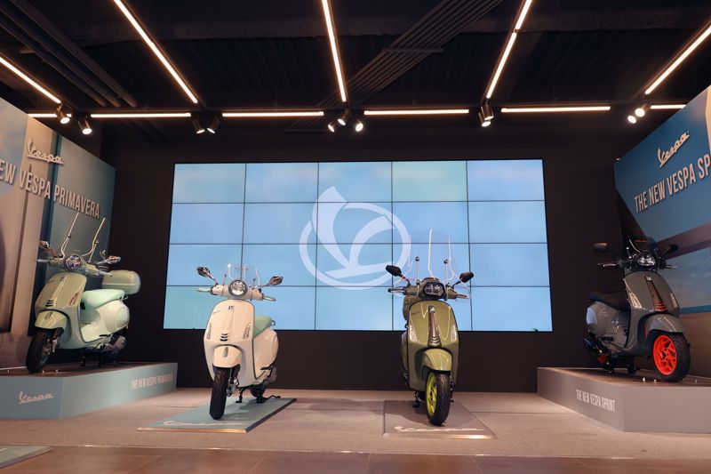 이탈리아 모터사이클 브랜드 베스파가 지난 12일 서울 강남구 모토플렉스 서울점에서 2026년형 신모델 ‘프리마베라S’와 ‘스프린트S’, ‘스프린트 오피치나8’, ‘스프린트 테크’를 공개했다. 사진&#x3D;서동일 기자