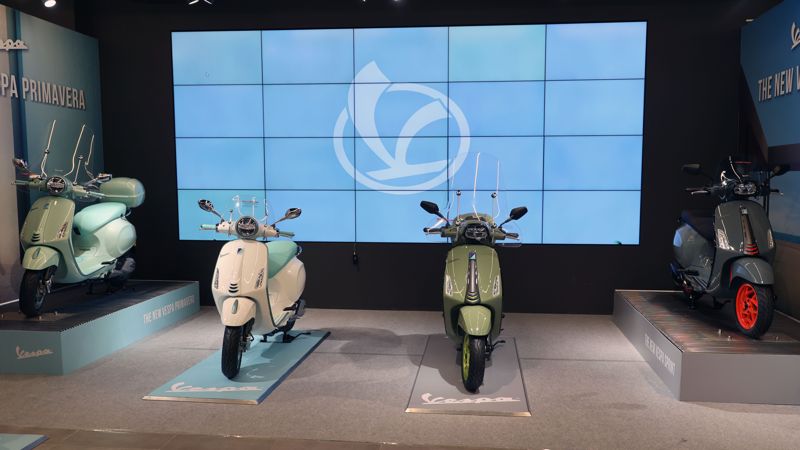 이탈리아 모터사이클 브랜드 베스파가 지난 12일 서울 강남구 모토플렉스 서울점에서 2026년형 신모델 ‘프리마베라S’와 ‘스프린트S’, ‘스프린트 오피치나8’, ‘스프린트 테크’를 공개했다. 사진&#x3D;서동일 기자