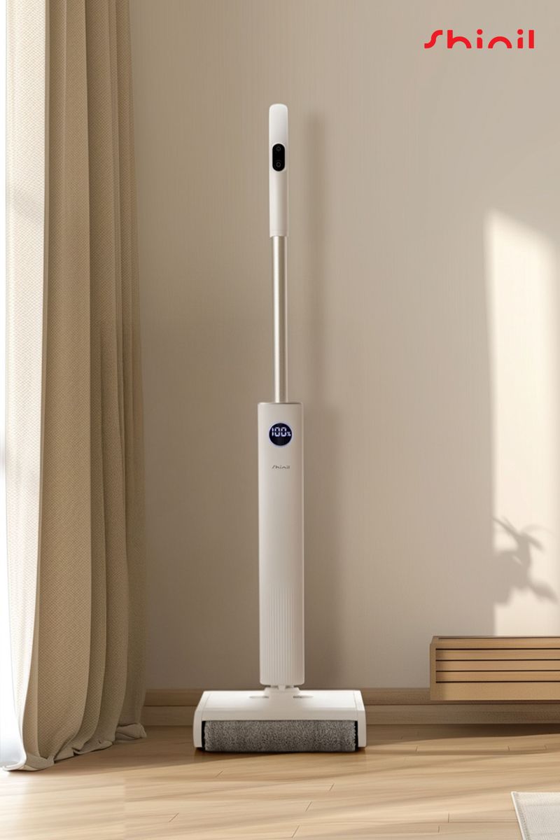 신일 무선 물걸레 청소기. <span id='_stock_code_002700' data-stockcode='002700'>신일전자</span> 제공