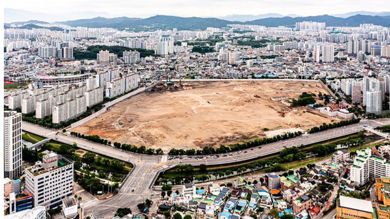 광주 옛 전방&middot;일신방직 전경. 뉴시스 