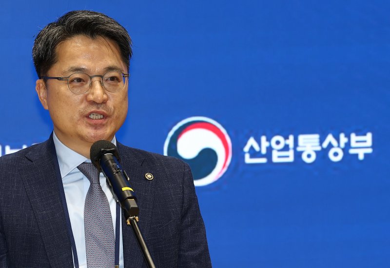 문신학 산업통상부 1차관이 지난 1일 서울 영등포구 한국산업은행에서 열린 '국민성장펀드 밋업' 행사에서 발언하고 있다. 연합뉴스