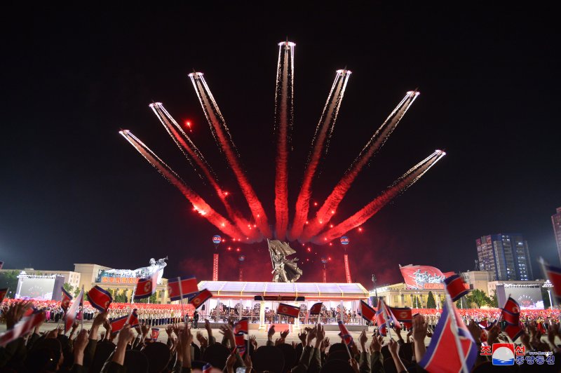 북한이 &#39;전승절&#39;(6·25전쟁 정전협정기념일) 70주년인 지난 2023년 7월 27일 저녁 평양 김일성광장에서 열병식을 개최했다고 조선중앙통신이 28일 보도했다. 연합뉴스