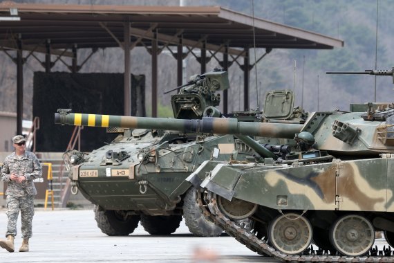 경기도 포천 주한미군 로드리게스 사격장(영평사격장)에서 훈련 중인 한미 양국 군 전차(사진은 특정 사실과 직접 관련 없음) 뉴스1