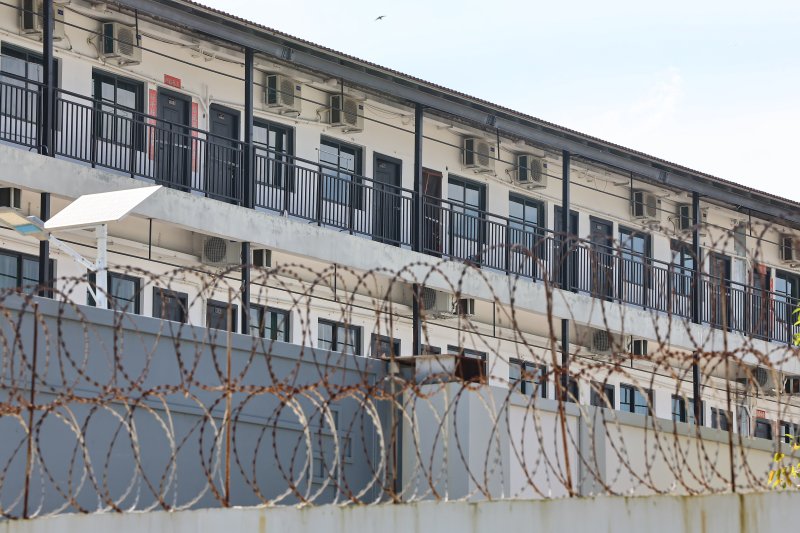 16일(현지시간) 캄보디아 프놈펜 인근 온라인스캠범죄단지로 알려진 태자단지. 뉴스1