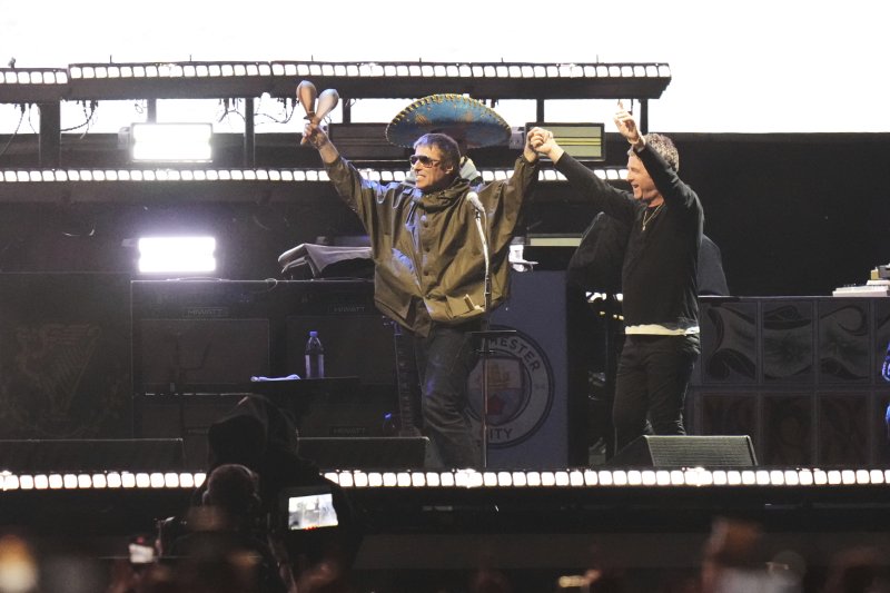 리암 갤러거(왼쪽), 노엘 갤러거. 뉴시스