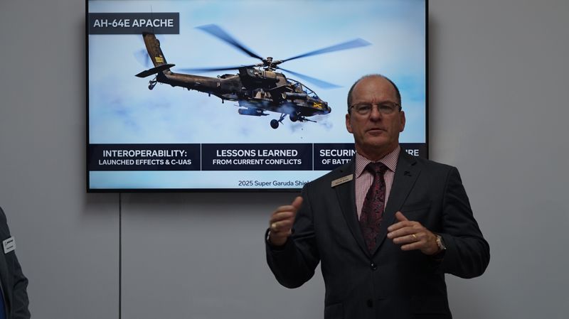 랜디 로티(Randy Rotte) 보잉 인도·아시아·태평양·동남아시아 지역 사업 개발 총괄이 23일 경기 고양 킨텍스 제2전시장에서 열린 &#39;서울 국제 항공우주 및 방위산업 전시회(ADEX) 2025&#39;에서 발표하고 있다. 보잉코리아 제공