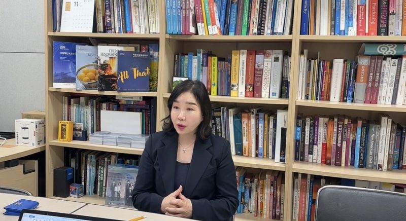 &#39;K-푸드 협의회&#39; 추진위원장인 함선옥 연세대 식품영양학과 교수가 1일 연세대 신촌 캠퍼스에서 본지와 인터뷰를 하고 있다. 연세대 급식외식경영연구실 허수정 연구원 제공