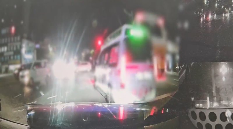 순찰차 앞을 지나는 사설 구급차 모습 (경찰 제공. 재판매 및 DB 금지) /사진=뉴스1