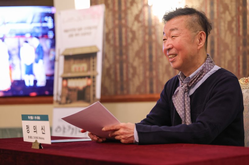 정의신 연출이 6일 예술의전당에서 인터뷰 하고 있다. 예술의전당 제공