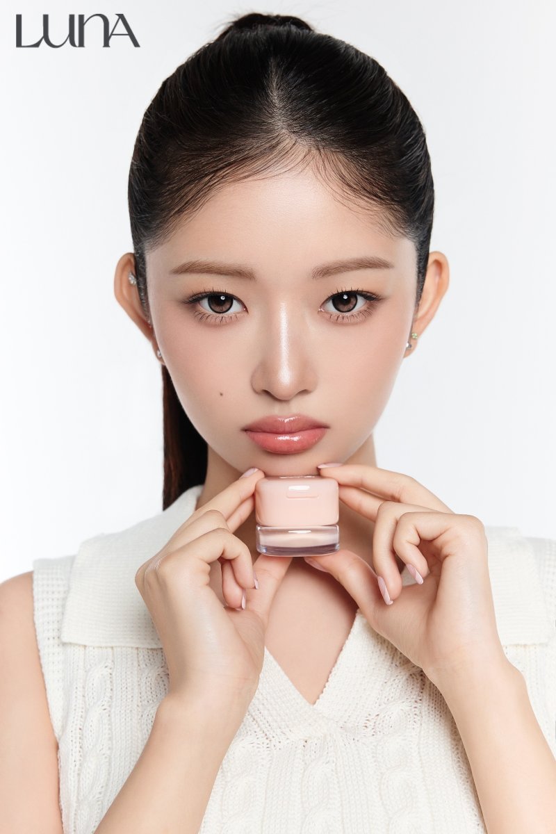 루나 &#39;아티스트 믹싱 컨실러(ARTIST MIXING CONCEALER)&#39; 제품 홍보 이미지. <span id='_stock_code_018250' data-stockcode='018250'>애경산업</span> 제공