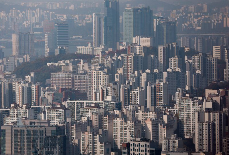 서울 남산에서 바라본 아파트의 모습. 연합뉴스