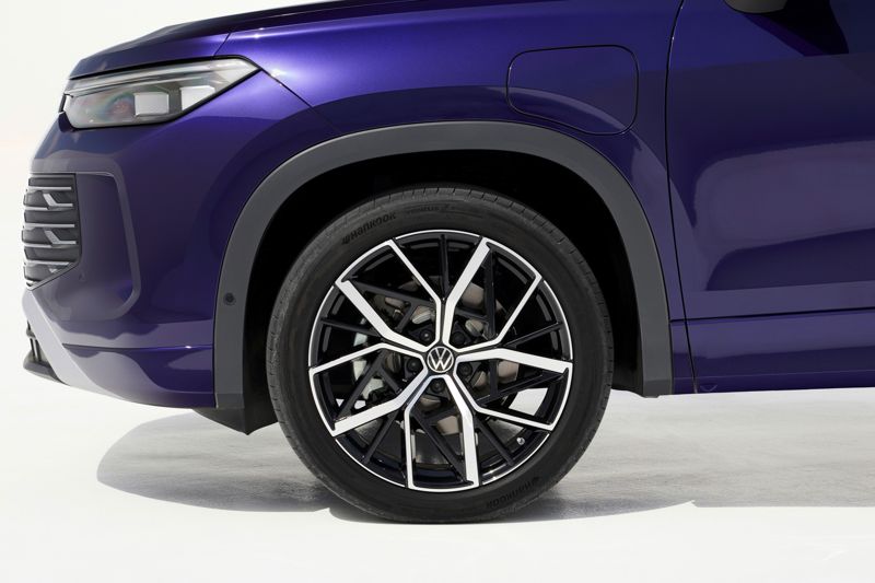 한국타이어의 벤투스 에보 SUV 타이어를 장착한 폭스바겐 타이론. <span id='_stock_code_161390' data-stockcode='161390'>한국타이어앤테크놀로지</span> 제공.