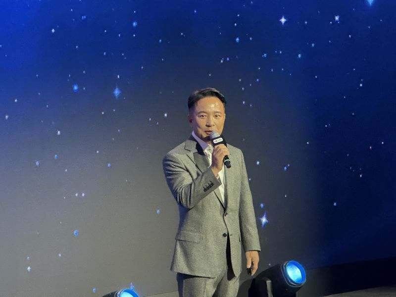 김택진 엔씨소프트 공동대표 겸 최고창의력책임자(CCO)가 13일 부산 해운대구 벡스코에서 열린 '지스타 2025' 오프닝 세션에서 발언하고 있다. 사진=주원규 기자