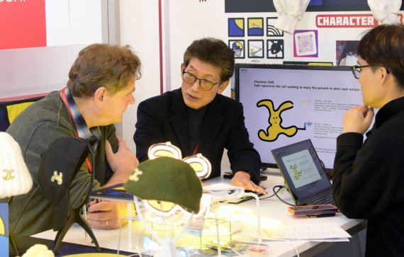  콘진원은 11월 5일부터 7일까지 사흘간 폴란드 바르샤바의 문화과학궁전에서 열린 ‘2025 K-콘텐츠 엑스포 in 폴란드’를 성공리에 마쳤다. 