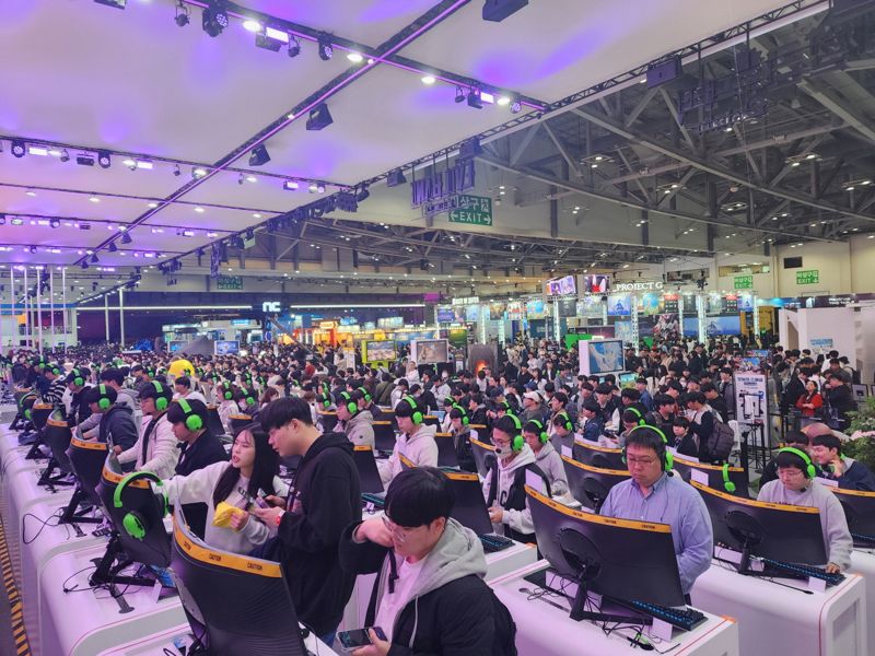 14일 <span id='_stock_code_251270' data-stockcode='251270'>넷마블</span> 게임 체험부스 전경. 넷마블 제공