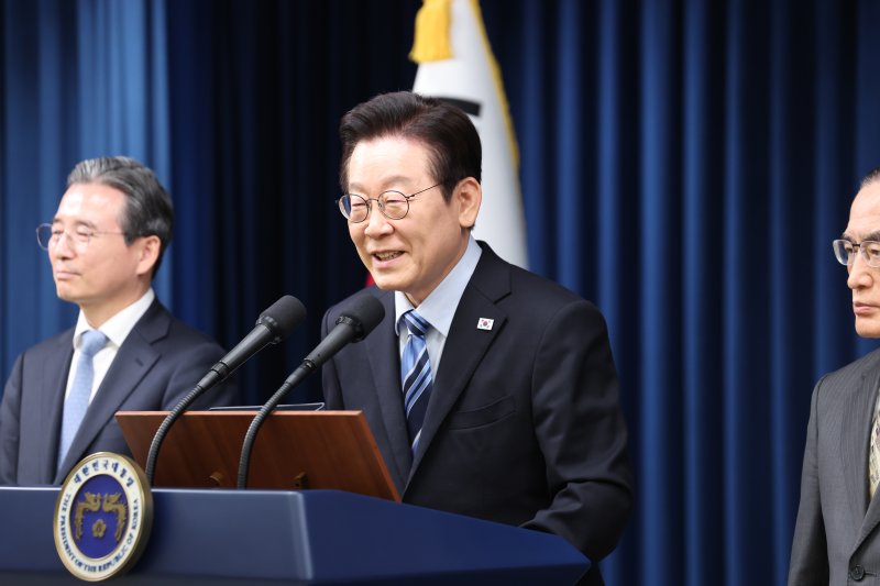 이재명 대통령이 지난 14일 서울 용산 대통령실 청사에서 한미 팩트시트 타결 관련 발표를 하고 있다. 뉴스1 제공