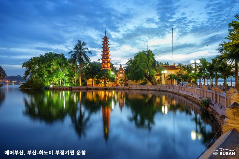 <span id='_stock_code_298690' data-stockcode='298690'>에어부산</span>, 부산~하노이 부정기편 운항 재개 홍보 이미지. 에어부산 제공