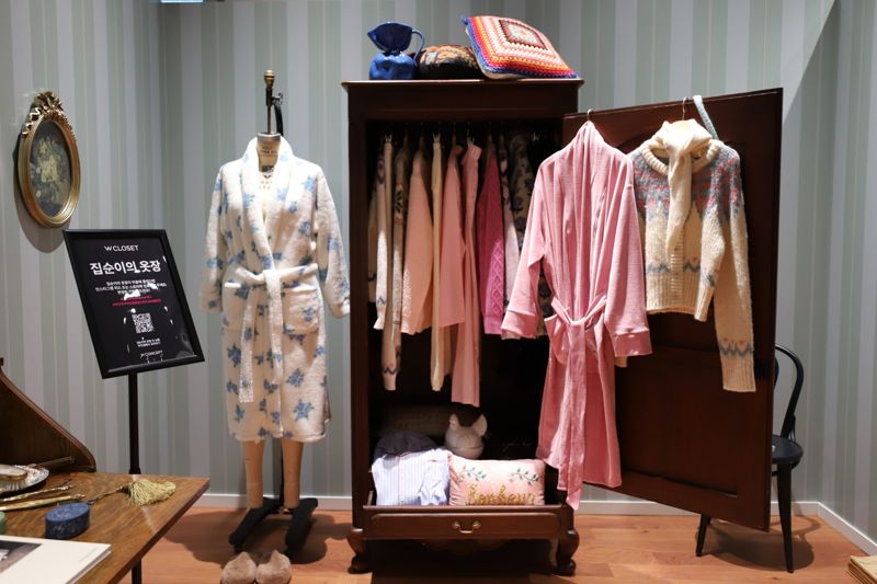 19일 서울 성수동에서 열린 W컨셉 팝업스토어 더블유클로젯 &#39;집순이의 옷장&#39;. W컨셉 제공