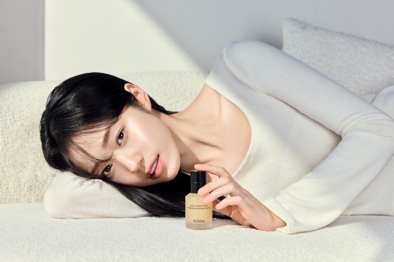 연작 화보. <span id='_stock_code_004170' data-stockcode='004170'>신세계</span>인터내셔날 제공