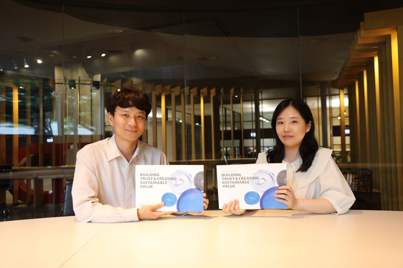 <span id='_stock_code_294870' data-stockcode='294870'>HDC현대산업개발</span>의 2025 지속가능경영보고서. HDC현대산업개발 제공