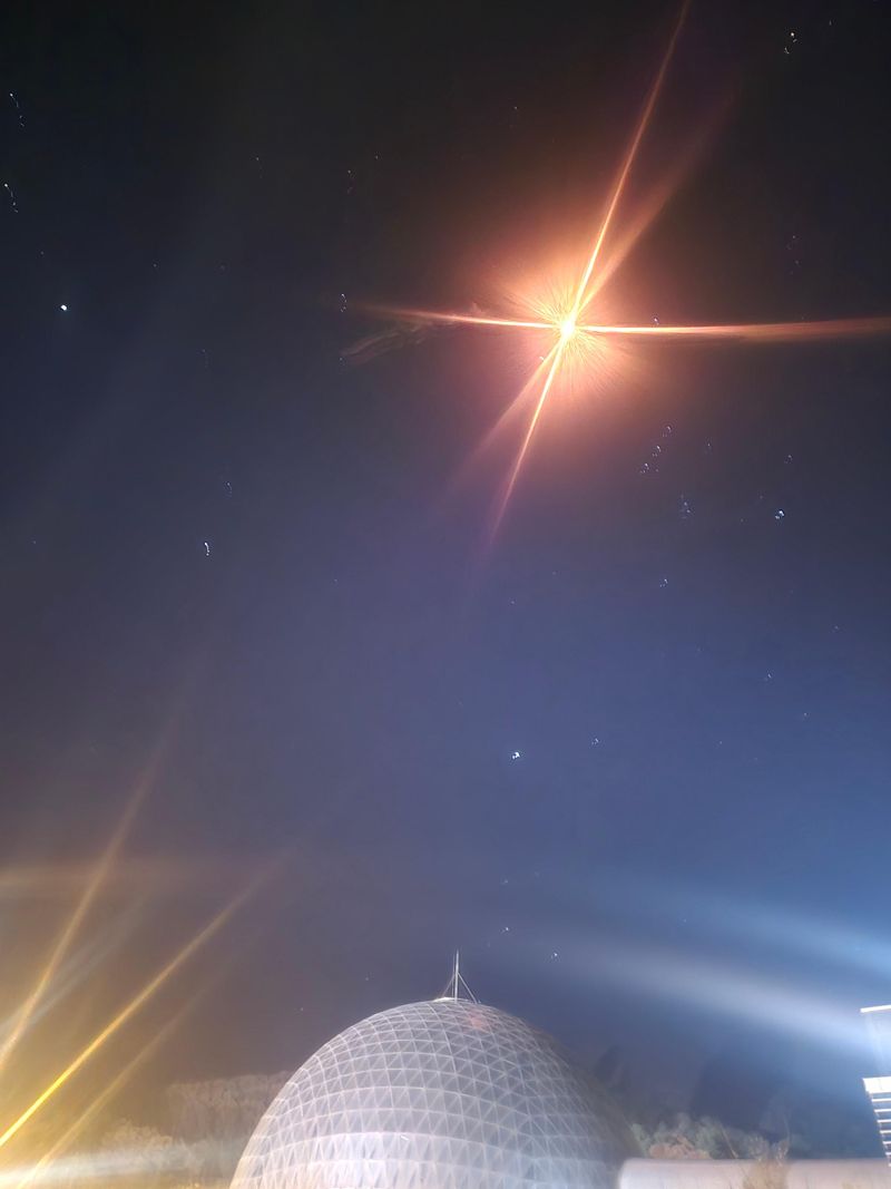 27일 새벽 01시 13분 육안으로 바라본 누리호 4차 발사 모습. 사진&#x3D;연지안 기자