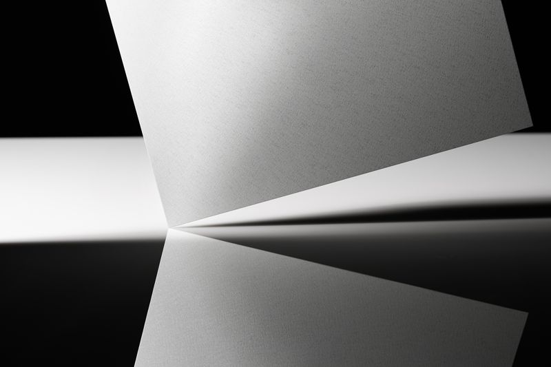 <span id='_stock_code_460850' data-stockcode='460850'>동국씨엠</span>이 세계 최초로 개발한 솔라셀 컬러강판 제품사진. 동국씨엠 제공