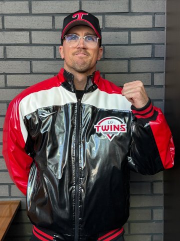 LG 트윈스와 아시아쿼터 계약 맺은 라클란 웰스.LG트윈스 제공