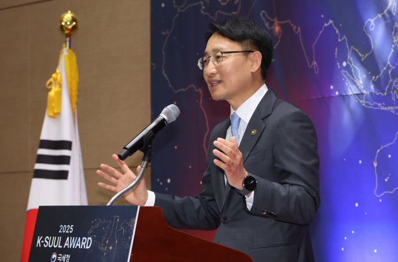 임광현 국세청장이 2일 세종시 어진동 정부세종컨벤션센터에서 열린 &#39;2025 K-SULL AWARD&#39;에서 축사를 하고 있다. 뉴시스