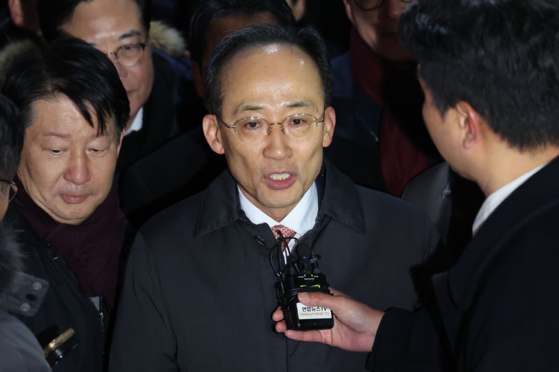 국회의 12·3 비상계엄 해제 의결 방해 의혹을 받는 추경호 전 국민의힘 원내대표가 지난 3일 오전 영장이 기각돼 경기 의왕시 서울구치소를 나서며 발언하고 있다. 뉴시스