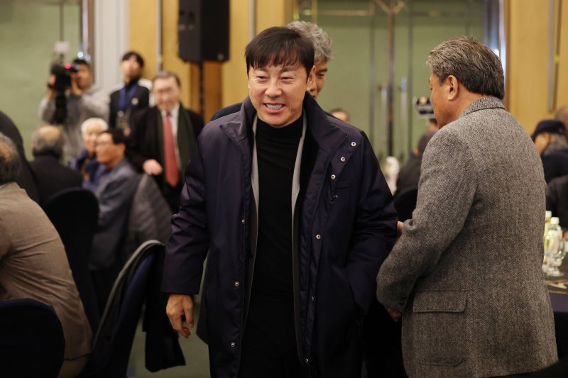 신태용 전 울산HD 감독이 1일 오후 서울 서대문구 홍은동 스위스 그랜드호텔에서 열린 하나은행 K리그 2025대상 시상식에 참석하고 있다.뉴스1