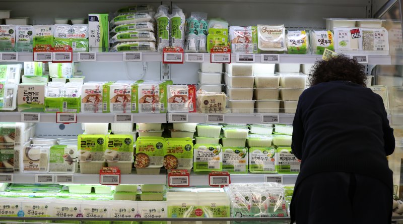 서울의 대형마트에 진열된 두부. 뉴시스